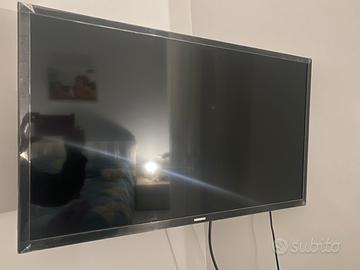 Tv Samsung Smart 32 Pollici UE32T5370AU - Audio/Video In vendita a Roma