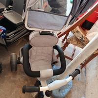 triciclo con cappottina 