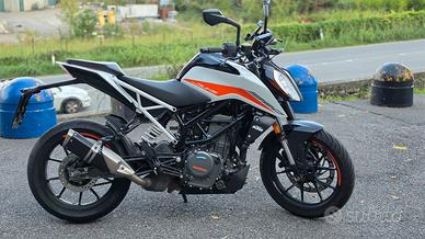 KTM duke 390