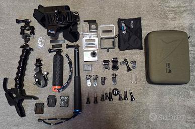 GoPro Hero 3+ con custodia e kit accessori