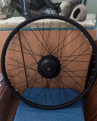 Roue vélo 27,5” (650B) Moyeu type e-bike disque 6
