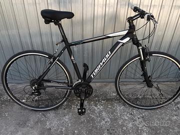 Bici trekking ibrida gravel