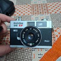 macchina fotografica vintage perfetta 