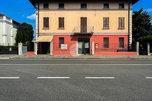 NEGOZIO A BAGNOLO MELLA