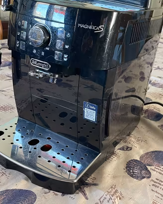 Macchinetta del caffè Delonghi MagnificaS