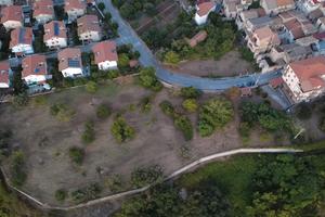 Terreno di 8.200 mq + edificio residenziale di 1.3