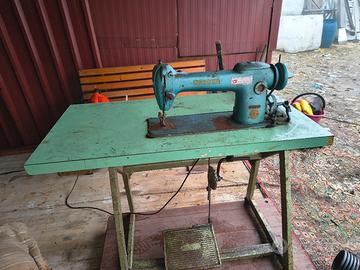 macchina da cucire vintage 