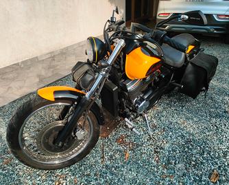 Honda Shadow 750 Black Widow
