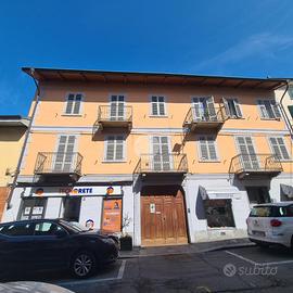 3 LOCALI A GASSINO TORINESE