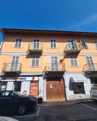 3 LOCALI A GASSINO TORINESE