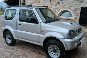 Si vende Suzuky Jimni con carrello appendice