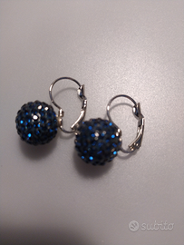 Orecchini a forma di sfera di brillantini blu