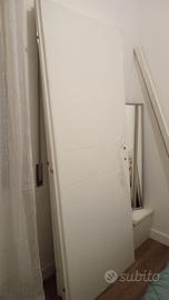 Due porte standard complete di telai e coprifili