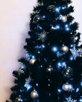 Albero di Natale nero