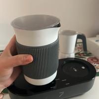 Macchinetta da caffè e montalatte