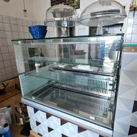 ATREZZATURA RISTORANTE / BAR