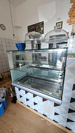 ATREZZATURA RISTORANTE / BAR