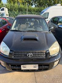 TOYOTA RAV4 DEL 2003 PER RICAMBI