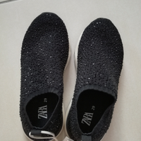 Nuovissime scarpe da ginnastica elastici numero 29