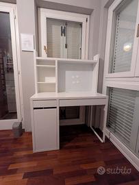 Scrivania ikea micke