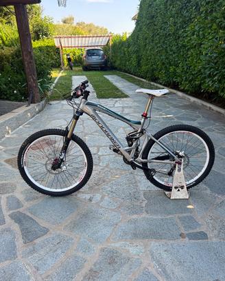 Mondraker Dune R