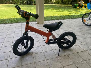 Bicicletta senza pedali