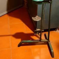 Tappatrice manuale a colonna