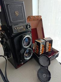 YASHICA MAT - 124 G + Custodia integrata