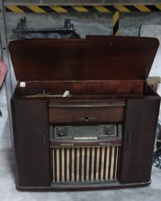 mobile radio giradischi 