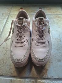 Sneakers Guess modello Reeta scarpe femminili