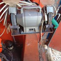 smerigliatrice da banco 