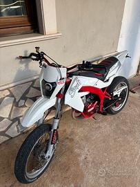 aprilia sx 50 (77 big racing) 2000 €