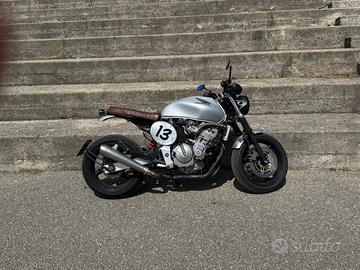 hornet 600