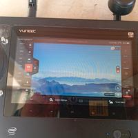 radiocomando yuneec + carica batteria nuovo.