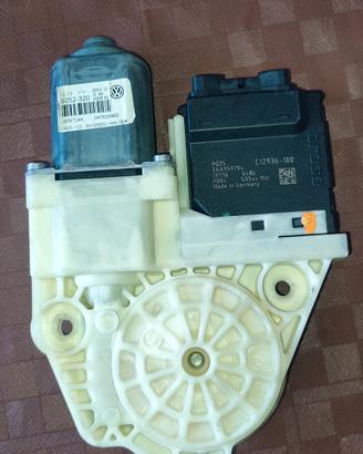 Motorino centralina alzacristalli post dx Passat 7