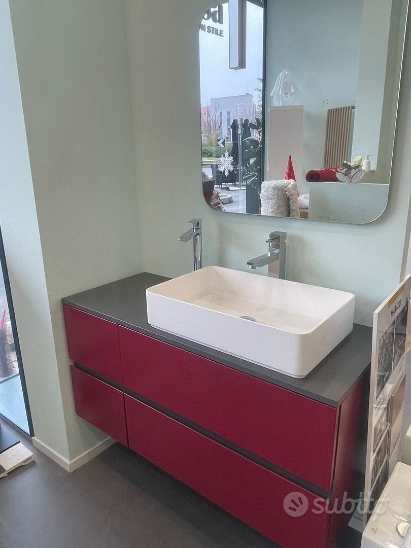 Mobile arredo bagno con lavabo appoggio e specchio - Arredamento e  Casalinghi In vendita a Milano