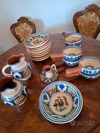Set in terracotta dipinta