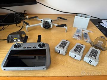Dji mini pro 4 fly combo