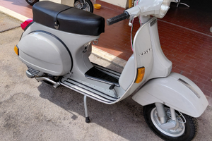 , Piaggio Vespa P200E
