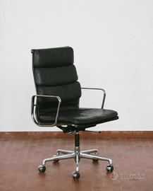 Vitra EA219 Soft Pad Eames