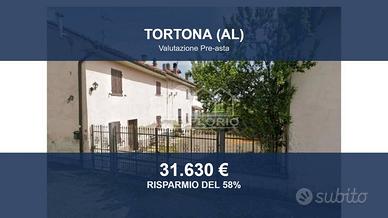 Immobile in asta di 361 m² con box auto a Tortona