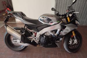 Aprilia Tuono V4