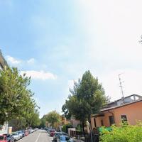 Stanza condivisa alle porte di Milano vicino metro