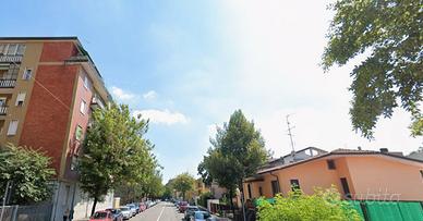 Stanza condivisa alle porte di Milano vicino metro