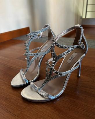 Tacchi argento della Guess