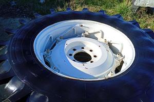 gomme 20.8 38  con cerchio zavorrato