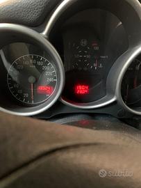 Alfa 147 1.6 16v 105cv