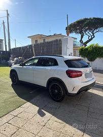  Mercedes GLA diesel unico proprie