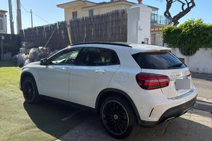  Mercedes GLA diesel unico proprie
