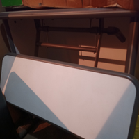 Scrivania bianca molto robusta e pesante